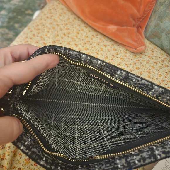 Rothys The Wristlet - Picture 5 of 7